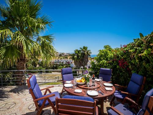 Castillo de Sabinillas Villa | Pool- AirCon- Quiet&Peaceful- FamilyFriendly