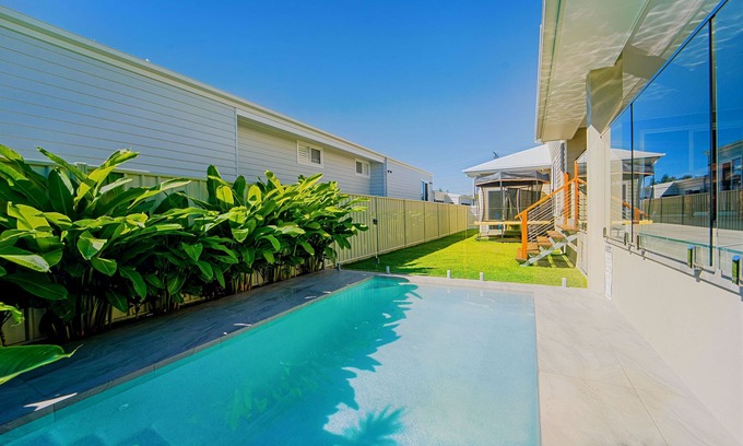 Palm Beach Casa | Pool and Pool at Palm Beach