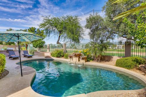 Palm Valley Casa | Pool and Putting Green Goodyear Home on Golf Course