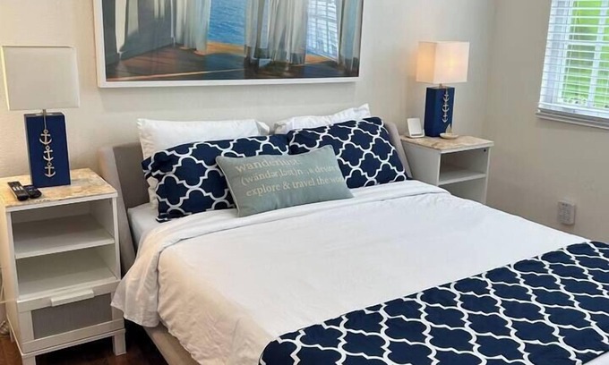 Palm Beach - West Palm Beach Apartamento | Pool Beach Getaway Palm Beach 1 Bedroom w/Kitchen