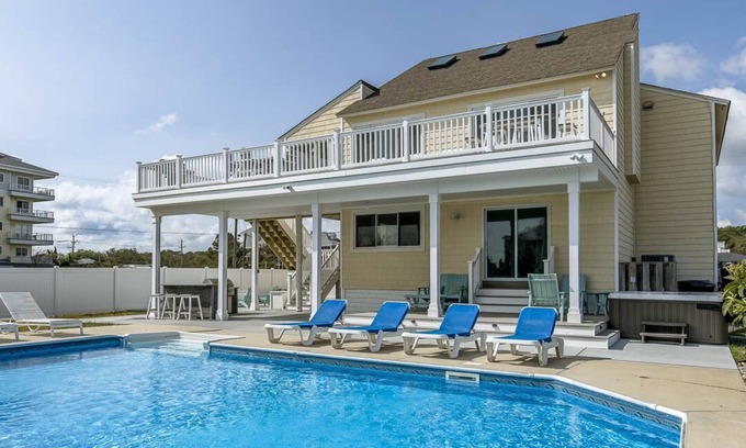 Sandbridge Casa | Pool by the Sea | 480 ft to the beach | Private Pool and Hot Tub