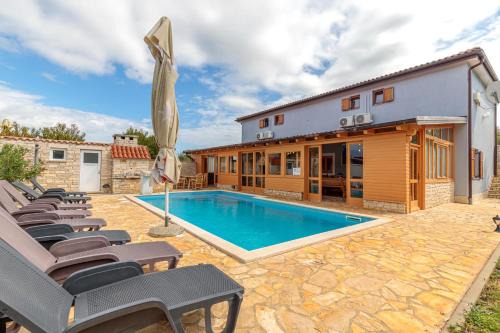 Barbariga Casa | Pool & Fun House Betiga 1 with Gym