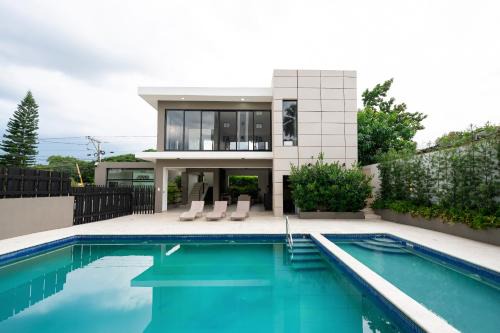 Santiago Province Apartamento | Pool & Gym - 10min Aeropuerto y HOMS - Dream Stay
