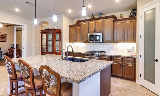 Apache Wells Casa | Pool & Golf Course Access at Mesa Vacation Rental