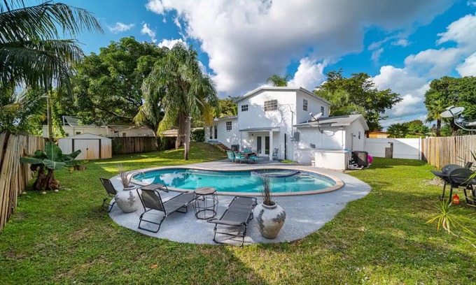 Boulevard Heights Casa | Pool Home 9