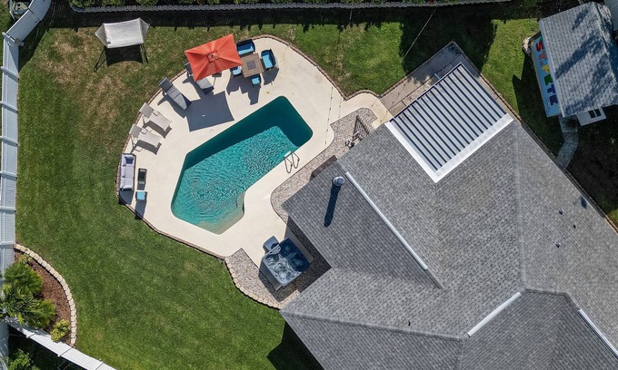 St. Petersburg - Clearwater Casa | Pool home, hot tub + huge fenced yard - family friendly!