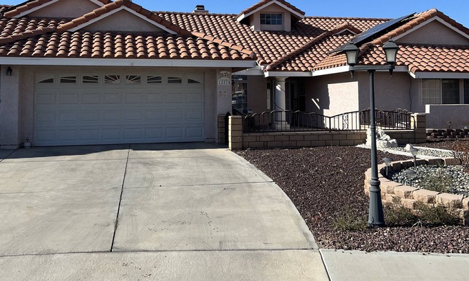 Apple Valley Casa | Pool home w/ lots of games & toys + Tesla Charger