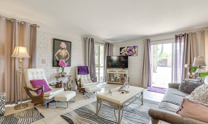 North Scottsdale Condominio | Pool + Hot Tub Access! Chic Condo in Scottsdale