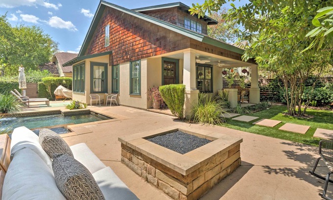 Bouldin Casa | ¡NUEVO! 'Austin Oasis' w / Hot Tub - ¡2 millas al centro de la ciudad!