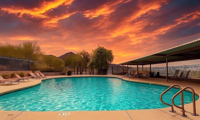 Tramonto Casa | Pool + Hot Tub King Suite near Mayo Clinic, Sonoran Preserve, Lake Pleasant,