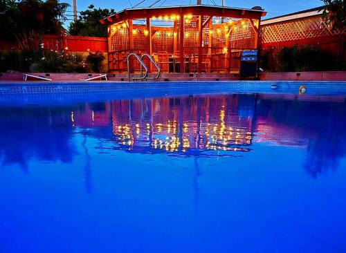 National City Casa | Pool, Hot Tub, Luxury 3 Beds,15 Min Beach,DT, Zoo, Sesame Place, Airport