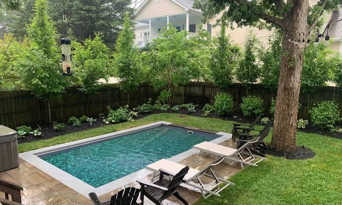 Country Club Estates Casa | Pool & Hot Tub, Pets, LINENS/TOWELS too!