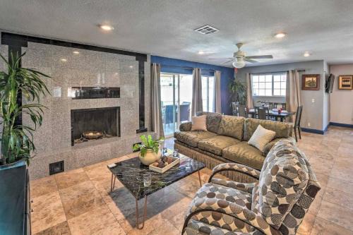 Glen Heather Estates Casa | Pool Hot Tub Putting Green Fenced Yard