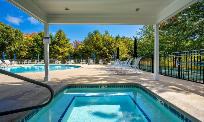 Moody Casa | Pool | Hottub | Pickleball | Sauna | Game's & More