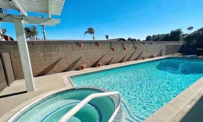 Chino Casa | Pool House Near Medical Center Downtown Long Stay