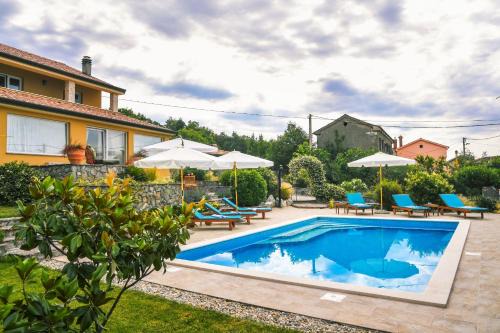 Rijeka Villa | *Pool house with beautiful seaview,big garden and old tavern*