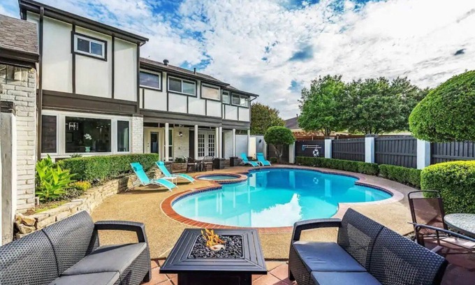 Plano Casa | Pool Oasis | Game Loft w/ PS5 | 12 Beds | ✓ PETS