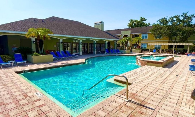 Clearwater Condominio | Pool - Pet Friendly - Self Check In - Patio - Full Kitchen - Close to Beaches
