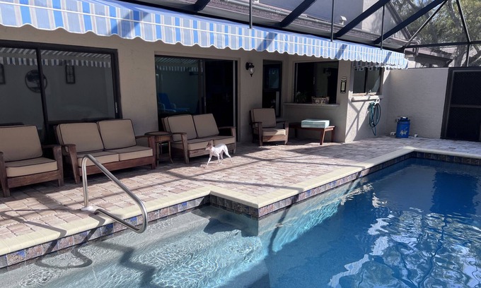 Glen Oaks Villa | Casa con piscina, 2 habitaciones & baños privada, a minutos de la playa, centro