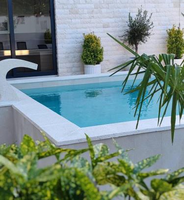 Vrdnik Apartamento | POOL RESORT- Vila Lena- Apartman 2