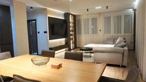 Vrdnik Apartamento | POOL RESORT Vila Lena - KING SIZE Apartman 12