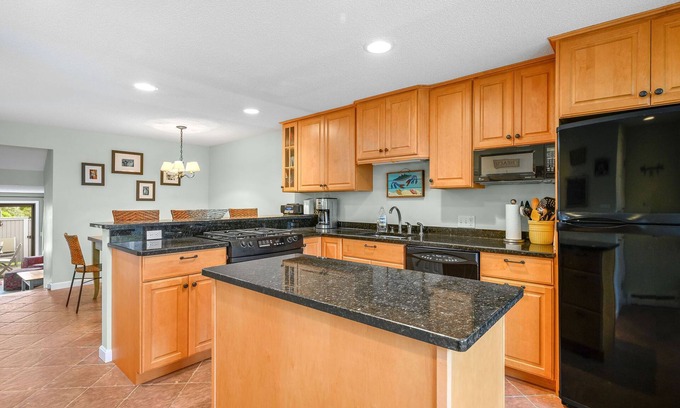 Hyannis Condominio | Pool Side condo. private beach. 2 bedroom 2.5 bath, sleeps 4+
