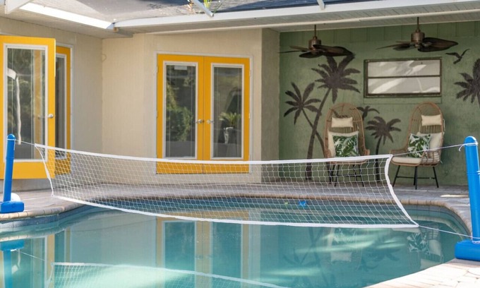 Auburndale Casa | Pool + Sleeps 8 + 30mil Legoland