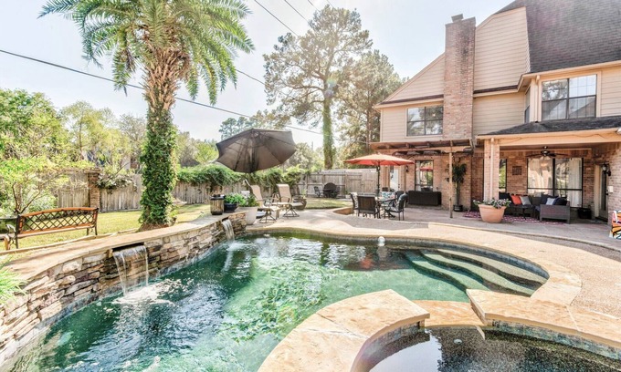 Memorial Northwest Casa | Pool & Spa! Spacious & Serene 4,600 Sqft. Sleeps13; Spring, TX
