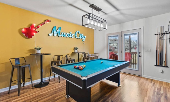 Hope Gardens Casa | Pool Table, WALK to Downtown, Bars + Farmers Market