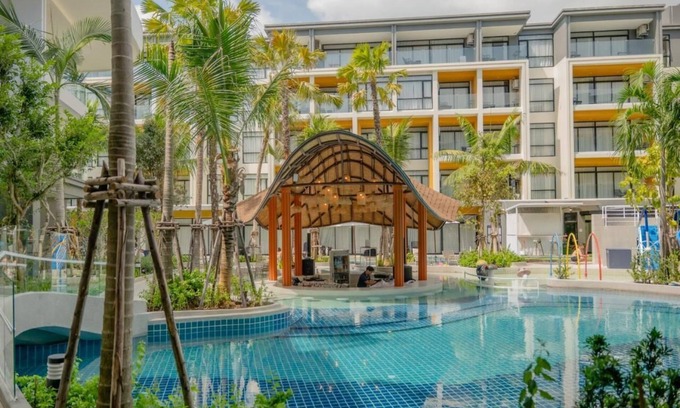 Sa Khu Condominio | Pool View 1412 Elegant Wyndham Condo