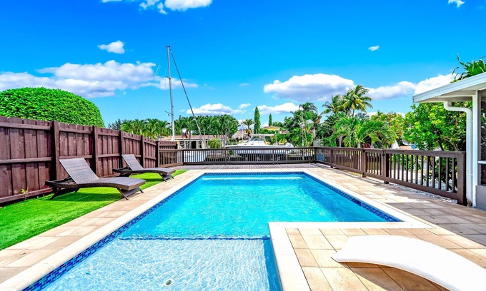 Riverside Park Casa | Pool! Waterfront & Tiki Hut! Close To Beach!