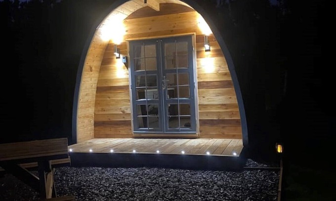 Woolacombe Cabina | Poole farm pods. The Ruby 1 lodge .