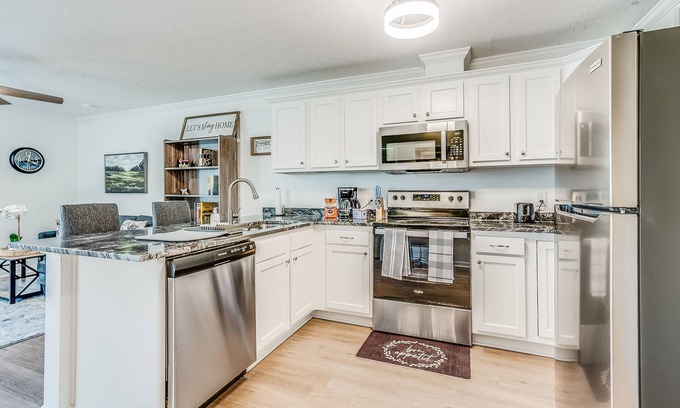 Pooler Casa | Pooler Retreat - 2Bedroom - 1 Bathroom