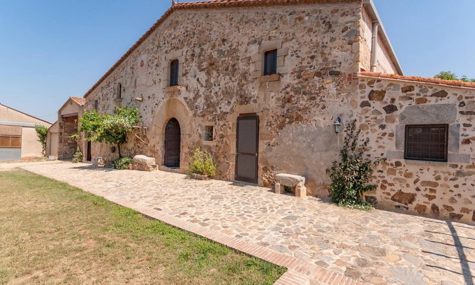 Cassa de la Selva Casa | Casa en Cassà con Piscina Privada