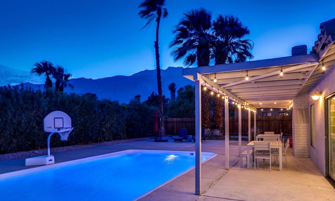 Vista Norte Casa | Poolside Living 4 Bedroom Home by RedAwning
