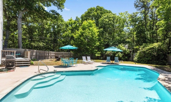 East Orleans Casa | Poolside Oasis