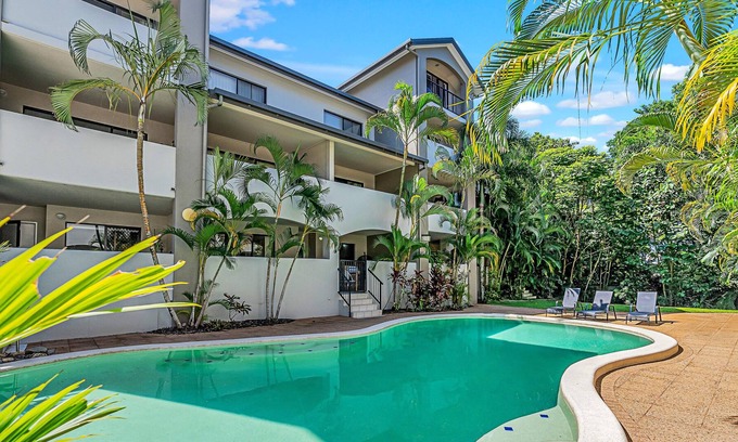 Parramatta Park Apartamento | Poolside on Martyn- Direct pool access