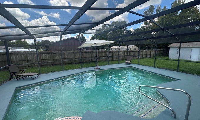 Campbell Casa | Poolside Paradise Near All the Must-Sees