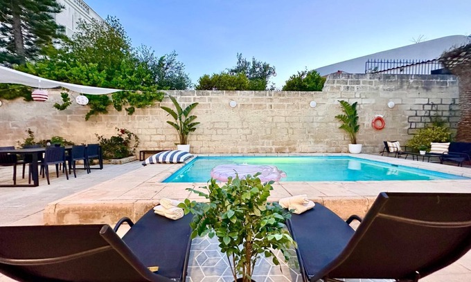 Tal-Ghoqod Casa | Poolside Paradise Sea View Villa