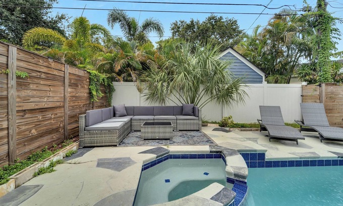 Greater Woodlawn Casa | Poolside Paradise - Spacious - Peaceful Patio