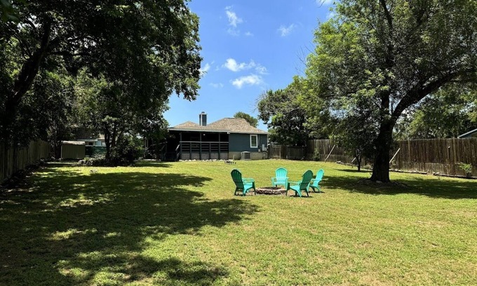New Braunfels Casa | Poolside Paridise