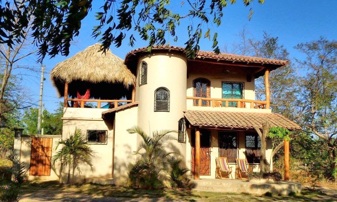 Popoyo Casa | Popoyo Palmeras 2Bed / 2Bath Pasos de la comunidad privada de playa / surf break