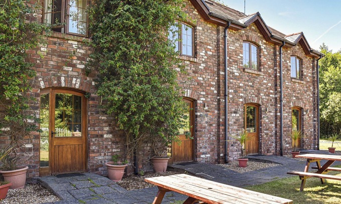 Skewen Cabaña | Poppy Cottage - UK40102