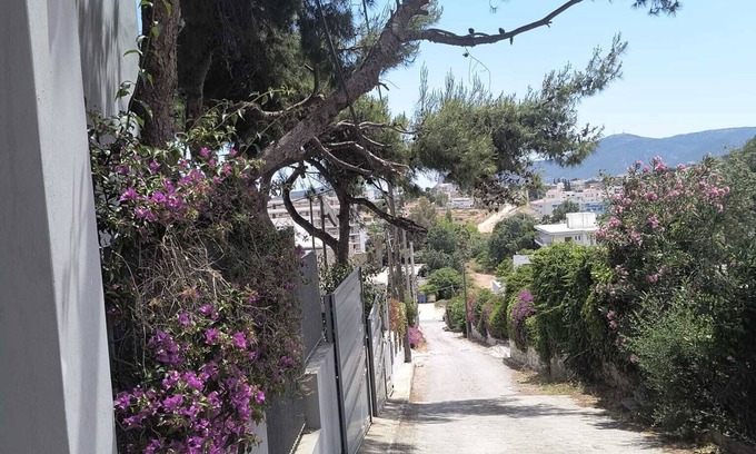 Porto Rafti Casa | Port Apartment at Porto Rafti -Attiki Greece sleeping 8 for min 5 days stay