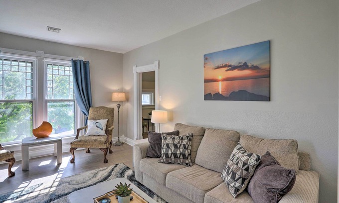 Port Clinton Casa | Port Clinton Getaway - Walk to Beach & Restaurants