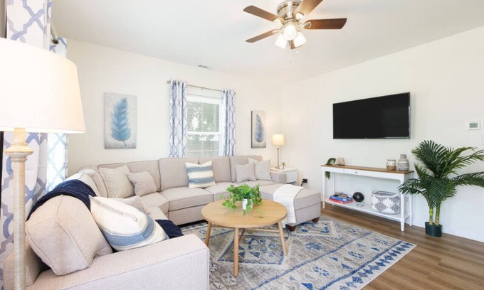 Port Clinton Casa | Port Clinton Getaway Near the Beach
