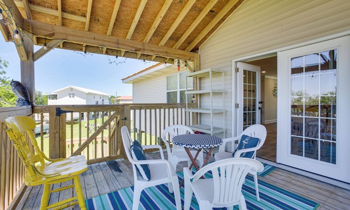 Port Sulphur Casa | Port Sulphur Retreat w/ 2 Balconies & Bayou Access