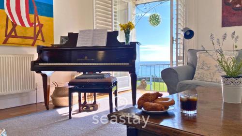 Ramsgate Casa | Port View Elegance & Splendour, Seaview & Parking