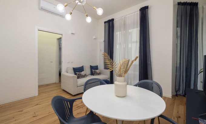 Guastalla Apartamento | Porta Vittoria A - Moder 1BDR with terrace, Duomo area