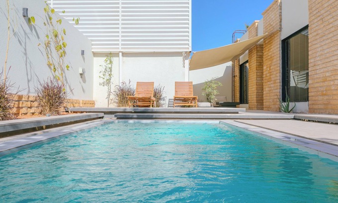 Ar Rawdah Chalet De Esquí | Portal Chalets With Private Pool-AlRawda